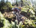 Ausreißer: Auf verwinkelten Strecken hat das Rocky Mountain gegenüber der E-MTB-Konkurrenz von Rotwild und Yeti die Nase vorn – dem geringen Gewicht sein Dank!