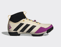 Adidas The Gravel | 180 Euro | Many colours, standard lacing, TPU sole