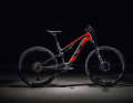 Rotwild's lightweight trail rocket R.X 375 Pro costs € 8999 and has an integrated dropper post from Eightpins on board.