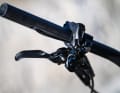 The motor remote cable runs inside the Santa Cruz e35 Carbon handlebars to the display.