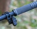 Der minimalistische Rohloff-Shifter lässt sich erstaunlich intuitiv bedienen und liefert trotz geringem Tastenhub gutes haptisches Feedback.