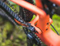 Santa Cruz Blur TR CC X01 AXS RSV: The chain guide makes sense in rough terrain, but grinds on the chain in the highest gear.