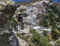 Nisyros: Am Vulkankraterrand klebt das Bergdorf Nikia.
