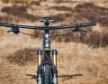 Lightweight carbon construction wherever you look: In addition to the spoked wheels from Bike Ahead, a handlebar/stem unit is also available for the configuration.