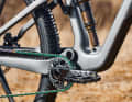 The threaded BSA bottom bracket is easy to maintain as no press-fit tool is required. The ISCG-05 adapter plate enables the installation of chain guides and bash guards.