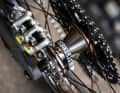 High-end (MT7) on the left and standard (Deore) on the right. NS-Bikes keeps a low profile when it comes to drivetrain components and uses the entry-level Shimano Deore groupset in the 12-speed version.
