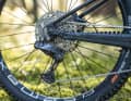 Schaltautomatik: Shimano XT Di2 im ersten Praxistest: Wie gut funktionieren Auto-Shift und Free- Shift im Geländeeinsatz? Ab Seite 56 