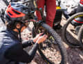 Uniform tyre pressure goes without saying. After all, tyre pressure has an enormous influence on driving characteristics.