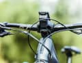 A monkey link for tool-free light mounting is located under the stem.
