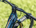 The LED hub in the top tube provides only the most important information. Five coloured LEDs show the battery status and support level.