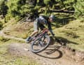 Kurvenfräse: In der Paradedisziplin kann dem Rocky Mountain Instinct Powerplay kaum ein Bike am Markt das Wasser reichen.