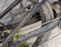 A long chainstay protector protects the frame and prevents rattling downhill.