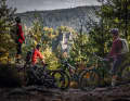 The first ascent is still typically German on a gravel road to the first view. Now at eye level with the castle ruins of Oybin.