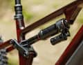 Der Rockshox Super Deluxe Select+ Dämpfer ist genauso sein Geld wert und liefert 150 mm Federweg.