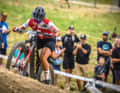 Extreme Strecken, spektakuläre Action:  Die Mountainbike-Weltmeisterschaften im französischen Les Gets boten  in der Disziplin E-MTB großen Sport  und Hochspannung. Ein Vorgeschmack auf die Zukunft? Wir blickten hinter die Kulissen.
