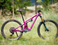 The colour ‘Sangria’ is one of four available on the SB 140