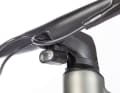 Integrated stem of the Canyon Commuter with welded handlebars and cable entry.