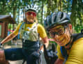 Swiss-Power: die Gehrig-Sisters Anita und Caro ließen sich das legendäre Rennen nicht entgehen. Genau das richtige Terrain für die Ex-Worldcupperinnen.
