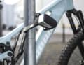As a classic folding lock, the Bordo offers a high level of security, but is not particularly flexible. However, a single bike can be attached to most objects without any problems.