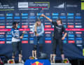 Das Podium der Frauen von links nach rechts: Morgan Charre (Platz 2), Ella Conolly (Platz 1) und Winnifred Goldsbury (Platz 3).
