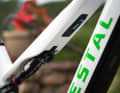 The Bosch system is still controlled in the background via the system controller. However, it is hidden under the top tube and is only used to switch the bike on.