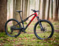 Wo ist das E-Bike? Eine dermaßen schlanke Silhouette hatte ein E-Mountainbike noch nie! Rotwilds R.X 275 macht´s möglich.