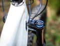 The character of the Rockshox Yari is comfort-orientated. For a sporty riding style, the compression should be turned up a little - otherwise the fork releases the suspension travel too easily.