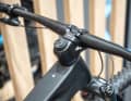Im Zeichen der Systemintegration nimmt das Bulls Copperhead Carbon am Cockpit Bike-Computer oder Lichter auf.