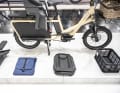 The range of accessories, including bags and baskets, makes transporting loads a flexible process.
