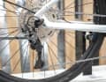 Gear changes are handled by the Shimano Deore 5100 sports gear system: crisp and reliable.