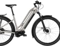 At the heart of the electric drive is a battery with a capacity of 700 watt hours integrated into the down tube. This can be removed from the frame for charging or longer downtimes.