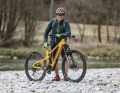 Claus Selig - the 63-year-old started mountain biking in 1989 and switched to e-MTBs a year ago. He likes trails and is "basically totally convinced" of the function of automatic gears.  However, Claus still sees a lot of potential, especially on steep climbs. "We need to work with inclination sensors there," he says. He also believes that gearboxes such as those from Pinion are systemically superior to derailleur gears.