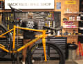 Jedes Officina Battaglin ist ein Einzelstück und das Matera Gravelbike lässt sich individuell bestücken.