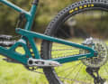 Fancy a little more? The rear suspension of the new Santa Cruz Hightower 2025 now offers 150 millimetres of travel.