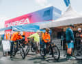 Orbea beeindruckt mit einem brandneuen Teamtruck auf dem Festivalgelände.