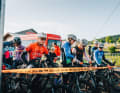 Die Teilnehmer des BIKE Marathons vor dem Start.
