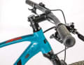 A long stem and wide handlebars are an incongruous combination and ensure indirect steering behaviour.