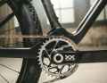 The full-suspension BH bike comes with a Split Pivot System on the rear triangle, which aims to achieve a special balance between pedalling efficiency and rear suspension performance.