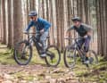 Atherton verfolgt Hope HB916 (vorne links).