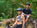Katharina Brenner fährt ihr Scott Ransom mit 170 Millimetern Federweg am liebsten im Bikepark. Beim Setup verlässt sie sich auf ihren Freund Elias. Als Ex-Rennfahrer und Bikeshop-Mitarbeiter steckt er tief in der Materie.