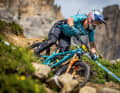Richie Rude, Yeti-Racer, auf dem Tutti-Frutti-Trail. Auf der längsten Stage des Rennens verlor der Yeti-Pilot wegen eines Plattens die Chancen auf seinen vierten Sieg in Canazei.
