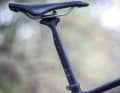 Thanks to its design, the Cannondale Save Two seatpost has a pleasant flex and makes a major contribution to long-distance comfort.