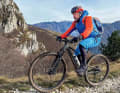 Beziehungs-Highlight: Ohne Shuttle ging die Kombination aus leichtfüßigem Handling und Trailbike-Reserven an den steilen Hängen des Gardasees besonders gut auf.