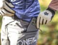 The two zip pockets are slightly offset to the side so that the contents do not interfere with pedalling.