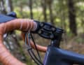 La potence suspendue Vecnum FreeQence apporte du confort au vélo en plus des pneus tubeless larges.