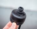 When you open the mouthpiece, air flows into the Bivo and the water bubbles out – without any effort at all.