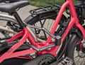 La variante de 120 cm offre une circonférence de fermeture effective d'environ 125 cm. Il est ainsi plus facile d'attacher des vélos à des objets plus larges ou de relier plusieurs vélos entre eux.