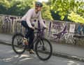 With its sporty geometry and light weight, the Grinder Belt combines low-maintenance riding with a sporty ride.