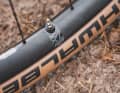 The low wheel inertia ensures noticeably direct propulsion - ideal for attacks on the flat.