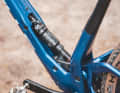With 120 millimetres of front and rear suspension travel, the Wild Edge rolls unerringly through everyday marathon riding.